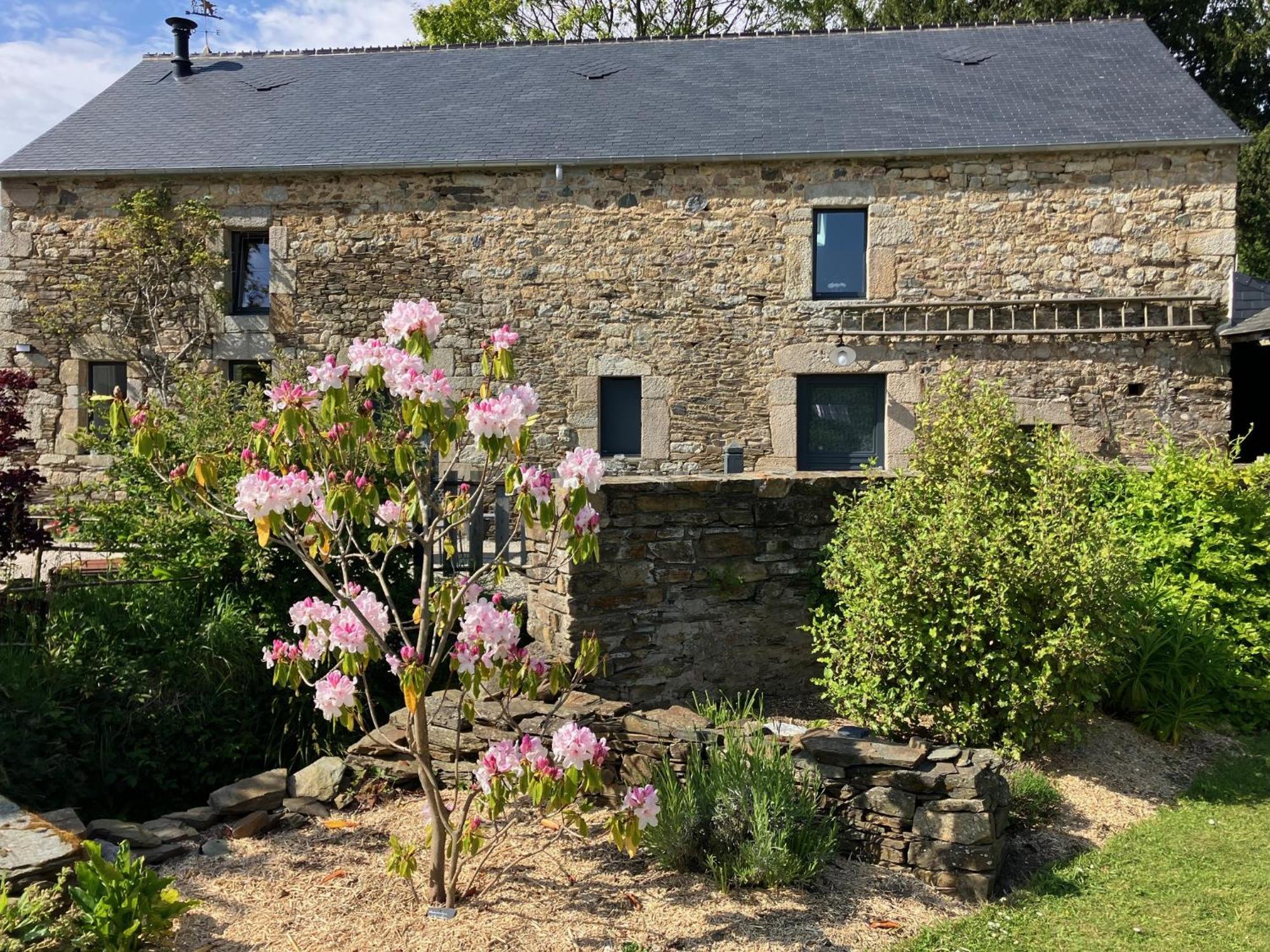 Au Fil De L'Eau Bed and Breakfast Le Vast Exteriör bild